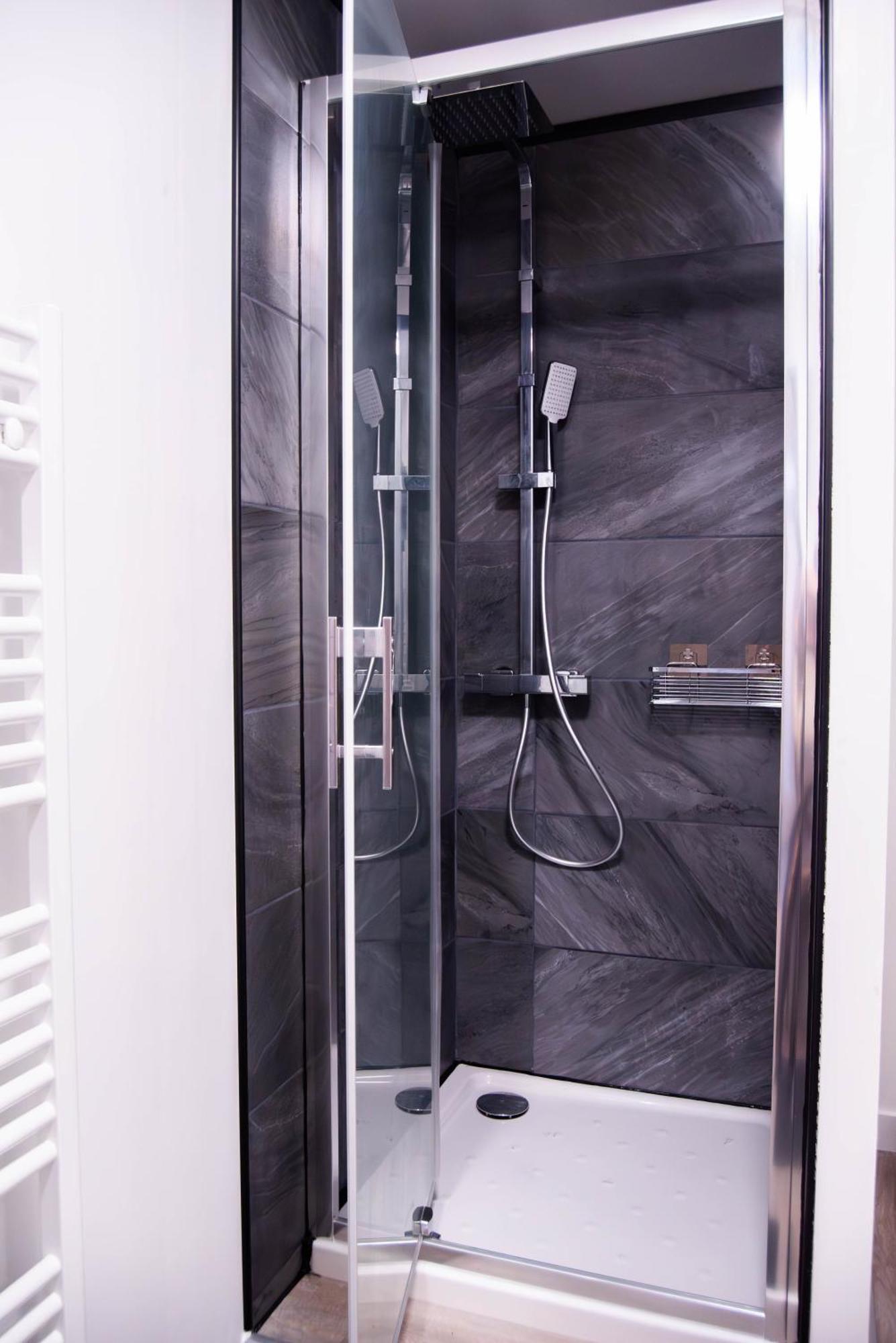 Suite Romantique Jacuzzi Moulins  Eksteriør bilde